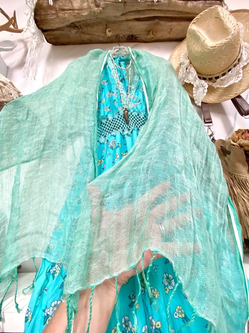 Dreamy Aqua LINEN scarf/wrap w resort vacay beach ocean vibe - Picture 10 of 15